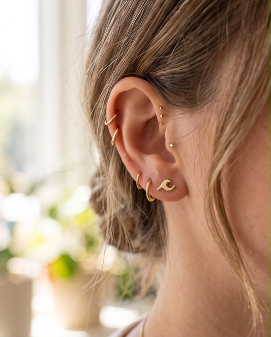 Ola Studs