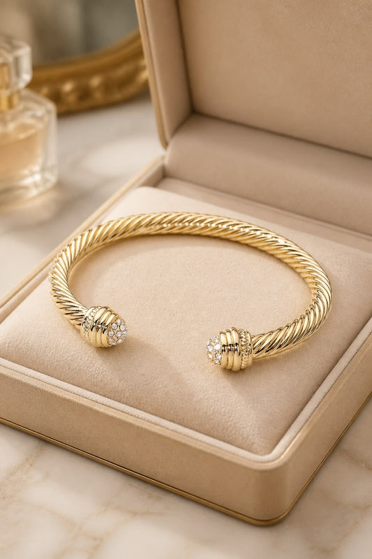 Aurelia Cuff