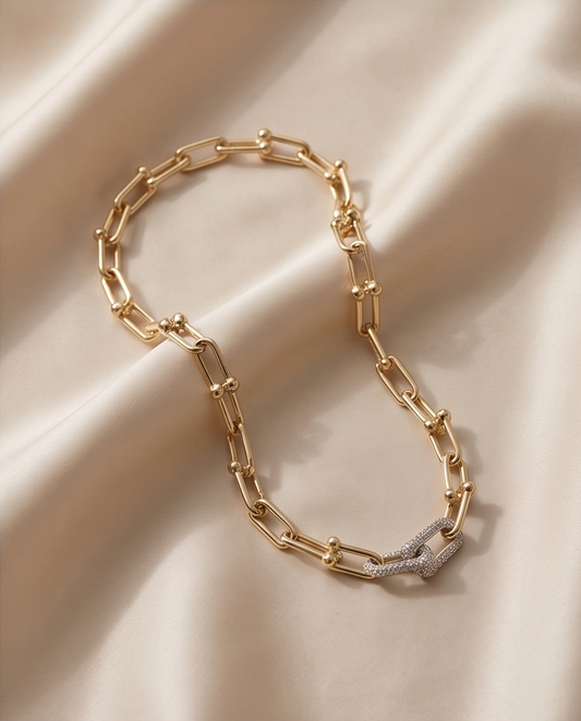 Elán Necklace